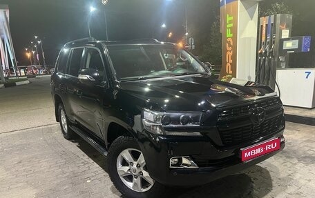 Toyota Land Cruiser 200, 2010 год, 2 700 000 рублей, 1 фотография