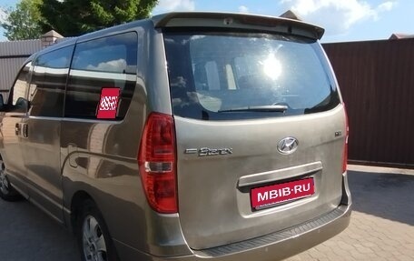 Hyundai Grand Starex Grand Starex I рестайлинг 2, 2008 год, 900 000 рублей, 1 фотография