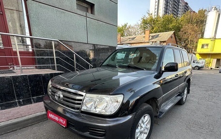 Toyota Land Cruiser 100 рестайлинг 2, 2006 год, 2 100 000 рублей, 1 фотография