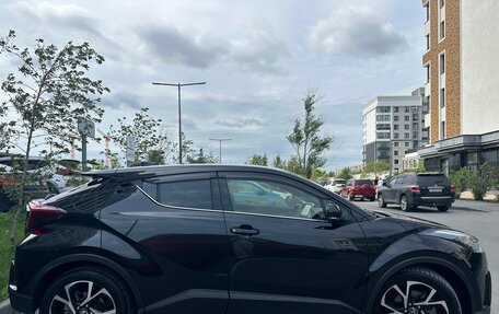Toyota C-HR I рестайлинг, 2018 год, 1 640 000 рублей, 1 фотография