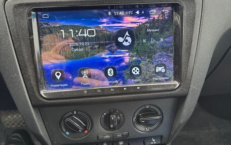 Skoda Rapid I, 2015 год, 1 195 000 рублей, 23 фотография