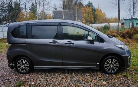 Honda Freed I, 2015 год, 1 280 000 рублей, 3 фотография