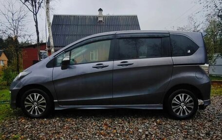 Honda Freed I, 2015 год, 1 280 000 рублей, 4 фотография