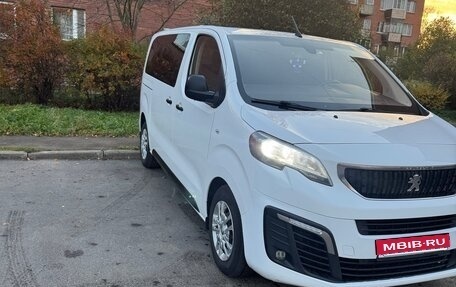 Peugeot Traveller I, 2021 год, 2 459 000 рублей, 1 фотография