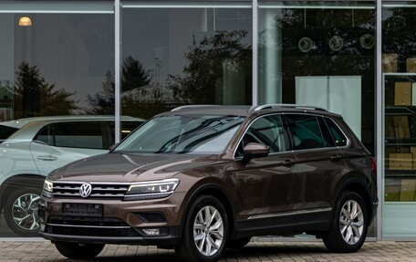 Volkswagen Tiguan II, 2019 год, 2 395 000 рублей, 1 фотография