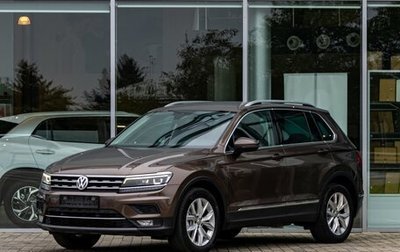 Volkswagen Tiguan II, 2019 год, 2 395 000 рублей, 1 фотография