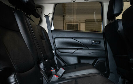 Mitsubishi Outlander III рестайлинг 3, 2012 год, 1 350 000 рублей, 11 фотография