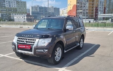 Mitsubishi Pajero IV рестайлинг 2, 2017 год, 2 990 000 рублей, 1 фотография