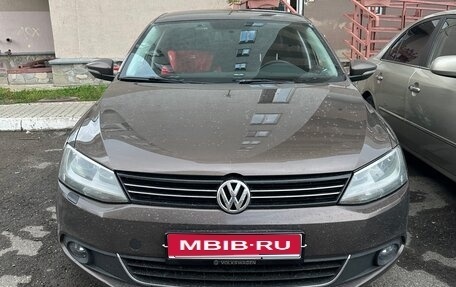 Volkswagen Jetta VII, 2013 год, 1 000 000 рублей, 1 фотография