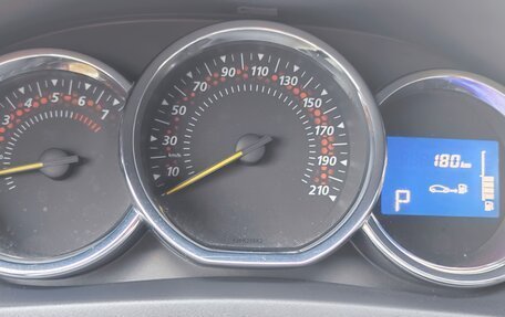 Renault Sandero II рестайлинг, 2016 год, 1 080 000 рублей, 24 фотография