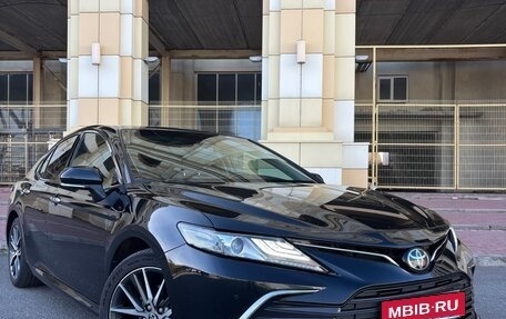 Toyota Camry, 2022 год, 3 500 000 рублей, 2 фотография