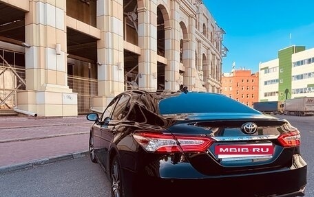 Toyota Camry, 2022 год, 3 500 000 рублей, 8 фотография