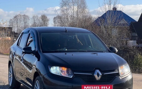 Renault Logan II, 2016 год, 910 000 рублей, 2 фотография