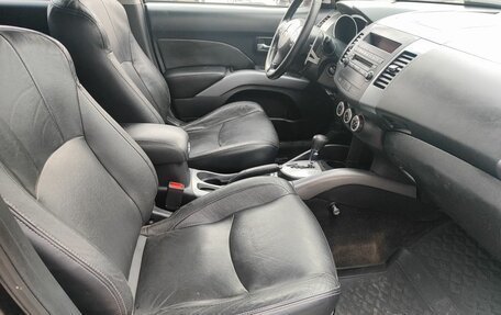 Mitsubishi Outlander III рестайлинг 3, 2008 год, 859 000 рублей, 9 фотография