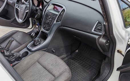 Opel Astra J, 2013 год, 500 000 рублей, 3 фотография