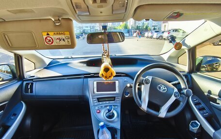 Toyota Prius, 2012 год, 1 100 000 рублей, 10 фотография
