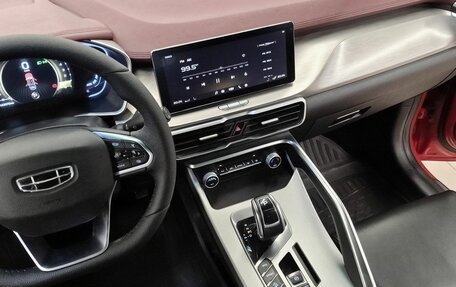 Geely Coolray I, 2022 год, 1 299 000 рублей, 8 фотография