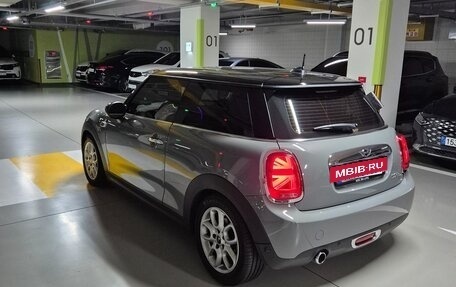 MINI Hatch, 2017 год, 1 820 000 рублей, 2 фотография