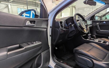 KIA Sportage IV рестайлинг, 2018 год, 2 099 000 рублей, 10 фотография