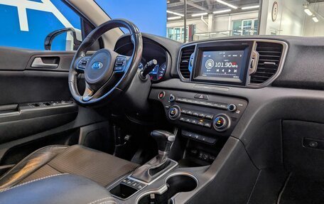 KIA Sportage IV рестайлинг, 2018 год, 2 099 000 рублей, 23 фотография