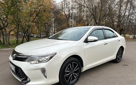 Toyota Camry, 2017 год, 2 470 000 рублей, 3 фотография