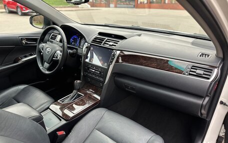 Toyota Camry, 2017 год, 2 470 000 рублей, 15 фотография