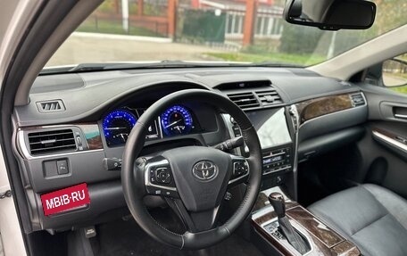 Toyota Camry, 2017 год, 2 470 000 рублей, 9 фотография