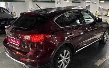 Infiniti QX50 I рестайлинг, 2017 год, 2 500 000 рублей, 7 фотография