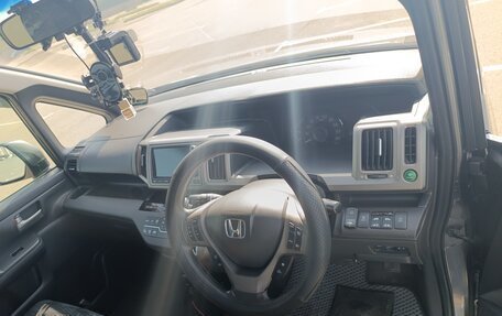 Honda Stepwgn IV рестайлинг, 2012 год, 1 880 000 рублей, 5 фотография