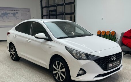 Hyundai Solaris II рестайлинг, 2022 год, 1 350 000 рублей, 3 фотография