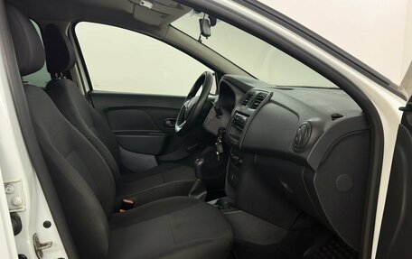 Renault Logan II, 2018 год, 710 000 рублей, 8 фотография