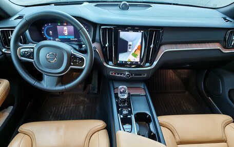 Volvo V60 Cross Country II, 2022 год, 5 600 000 рублей, 20 фотография