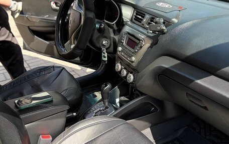 KIA Rio III рестайлинг, 2015 год, 1 000 000 рублей, 5 фотография