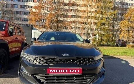 KIA K5, 2020 год, 2 100 000 рублей, 12 фотография