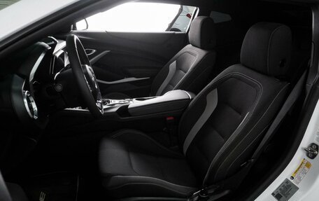 Chevrolet Camaro VI, 2019 год, 2 385 000 рублей, 10 фотография