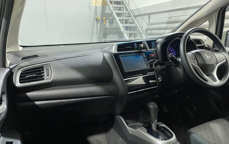 Honda Fit III, 2017 год, 1 100 000 рублей, 12 фотография