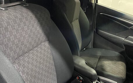 Honda Fit III, 2017 год, 1 100 000 рублей, 18 фотография
