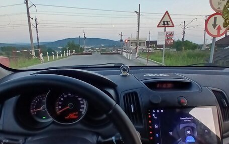KIA Cerato III, 2011 год, 700 000 рублей, 4 фотография