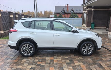 Toyota RAV4, 2016 год, 2 800 000 рублей, 5 фотография