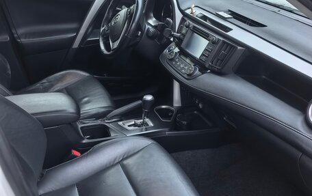 Toyota RAV4, 2016 год, 2 800 000 рублей, 7 фотография