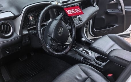 Toyota RAV4, 2016 год, 2 800 000 рублей, 8 фотография