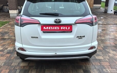 Toyota RAV4, 2016 год, 2 800 000 рублей, 3 фотография