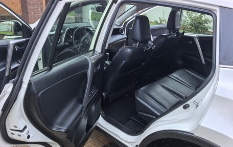 Toyota RAV4, 2016 год, 2 800 000 рублей, 10 фотография