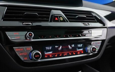 BMW 5 серия, 2019 год, 3 799 046 рублей, 22 фотография