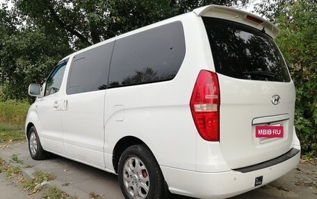 Hyundai Grand Starex Grand Starex I рестайлинг 2, 2011 год, 1 499 000 рублей, 3 фотография