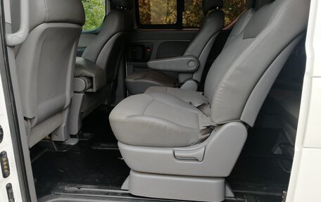 Hyundai Grand Starex Grand Starex I рестайлинг 2, 2011 год, 1 499 000 рублей, 10 фотография