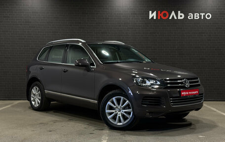 Volkswagen Touareg III, 2011 год, 2 349 000 рублей, 3 фотография