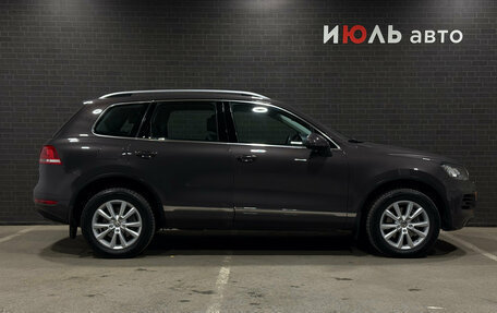 Volkswagen Touareg III, 2011 год, 2 349 000 рублей, 4 фотография