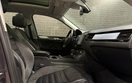 Volkswagen Touareg III, 2011 год, 2 349 000 рублей, 15 фотография