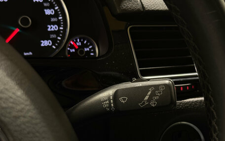 Volkswagen Touareg III, 2011 год, 2 349 000 рублей, 28 фотография